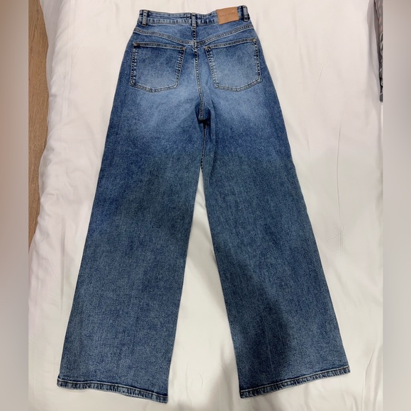 Lola jeans size 27 high rise wide leg. Excellent condition. Milan style. - Picture 5 of 9